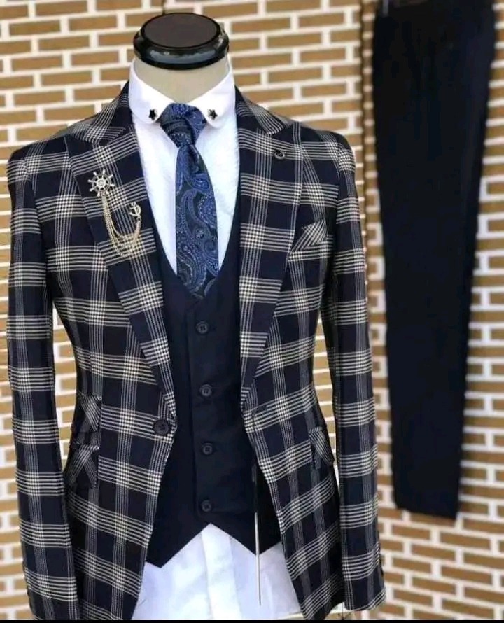Scotch Regal navy blue Suit