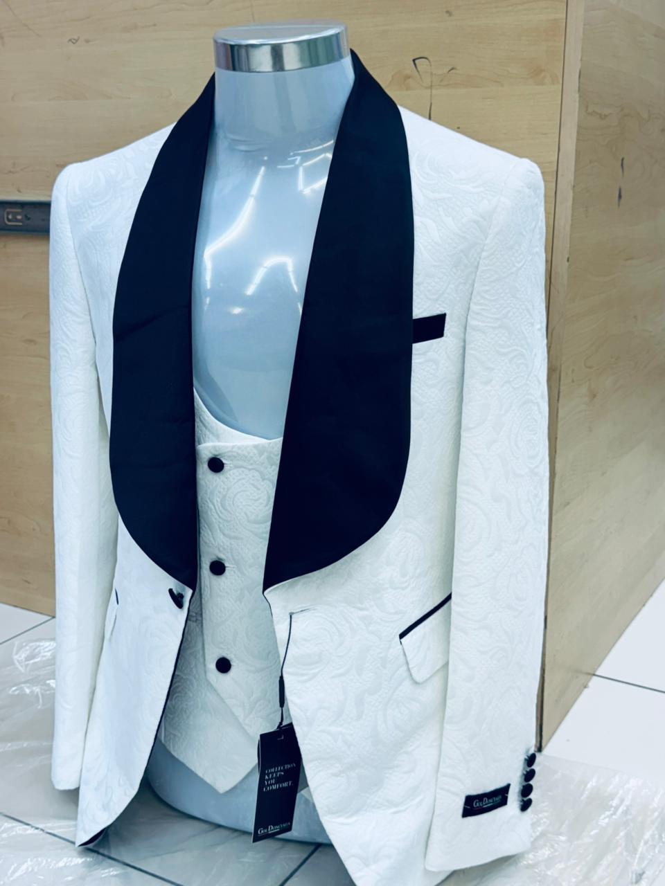 Tuxedo white Suit